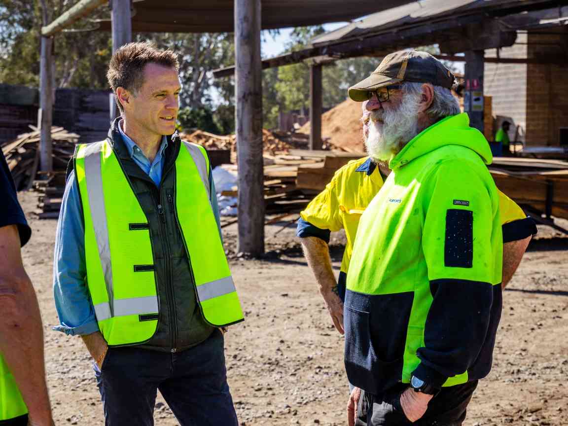 考拉公园扩建引争议:保护与40亿木材产业的博弈如何平衡?(图2) 考拉公园扩建引争议:保护与40亿木材产业的博弈如何平衡?(图2)