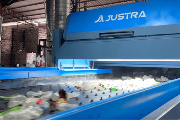 岳阳再生资源分拣中心智能分拣技术助力高效回收与绿色转型 - 良天资讯