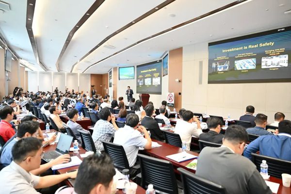智能光伏与构网型储能安全研讨会推动亚太能