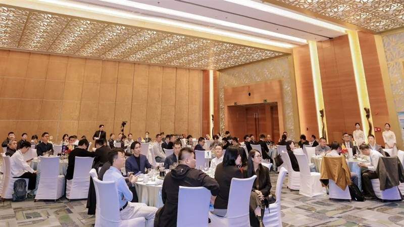 深耕物联网30年，这位市场总监竟然成为年度风云人物(图1)