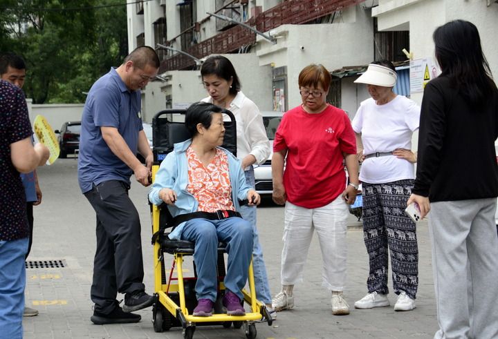 新型消费与有效投资驱动内需增长，民生改善提升幸福指数(图10)