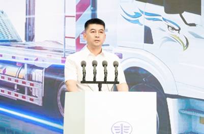 悍V-LNG中置轴轿运车上市，天然气重卡引领高效运输新选择(图4)