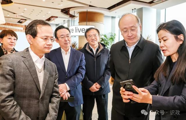 北京朝阳区调研聚焦高质量发展,推动文商旅融合与消费升级(图2) 北京朝阳区调研聚焦高质量发展,推动文商旅融合与消费升级(图2)